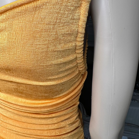 Dress - Picture 4 of 9